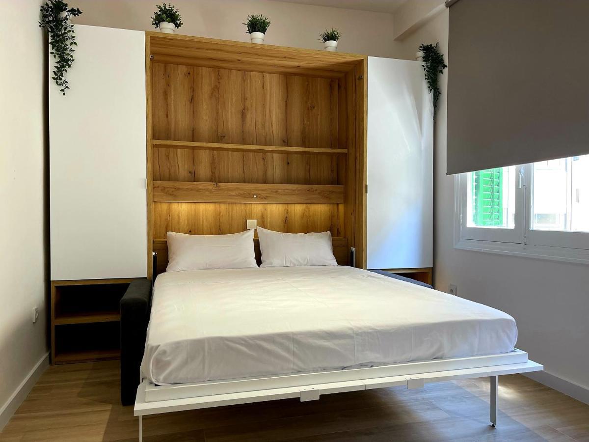 Town Hall Suite Аликанте Екстериор снимка