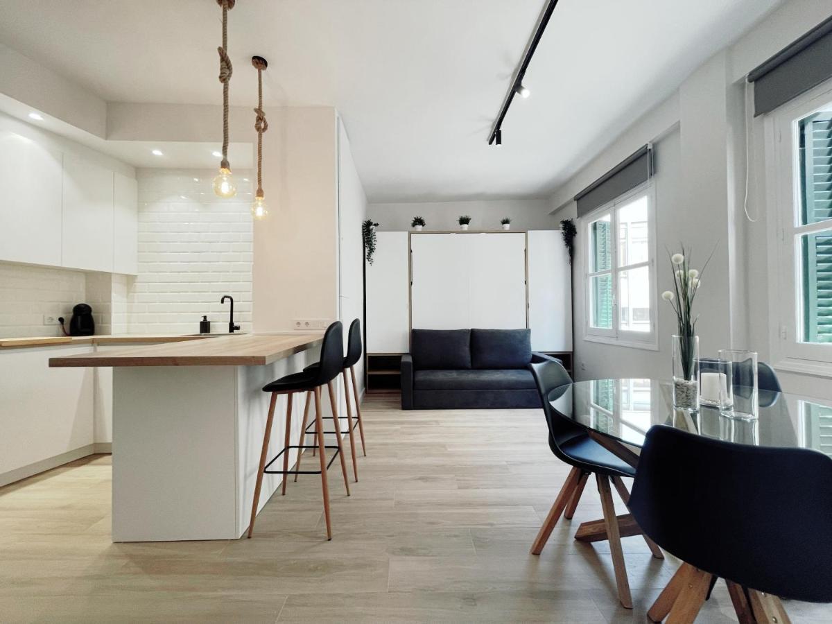 Town Hall Suite Аликанте Екстериор снимка