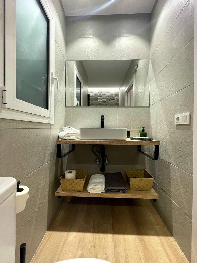 Town Hall Suite Аликанте Екстериор снимка