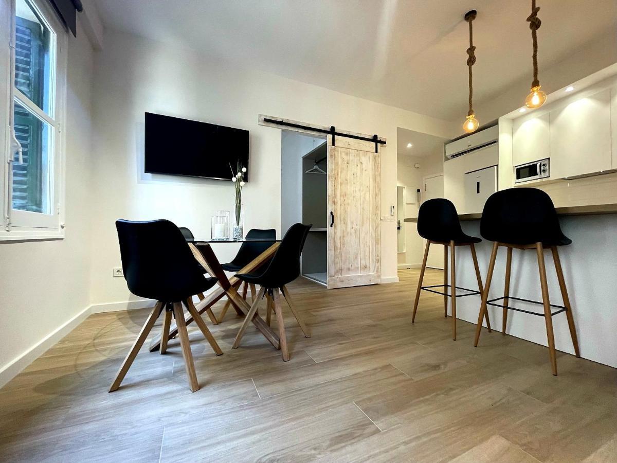 Town Hall Suite Аликанте Екстериор снимка